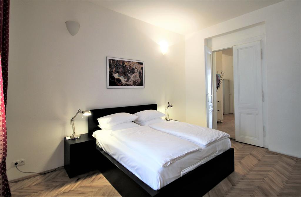 Residence Salvator - By Prague City Apartments Екстер'єр фото